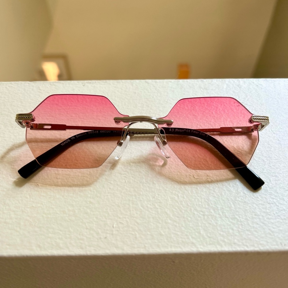 Aj Morgan Pink Gradient Sunglasses